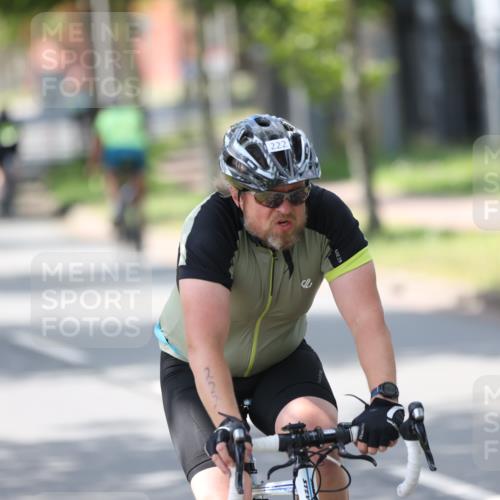 10.08.2025 - GEWOBA Citytriathlon Bremen Yannick Fuchs http://msf.ph/oto/8564746 10.08.2025 14:43:44 Radfahren 86, 109, 154, 163, 259, 325 meine-sportfotos.de