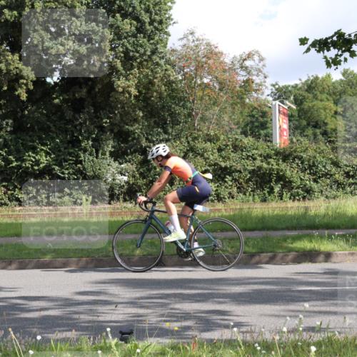 10.08.2025 - GEWOBA Citytriathlon Bremen Yannick Fuchs http://msf.ph/oto/8564751 10.08.2025 10:59:30 Radfahren 59, 63, 111, 193, 209, 463 meine-sportfotos.de