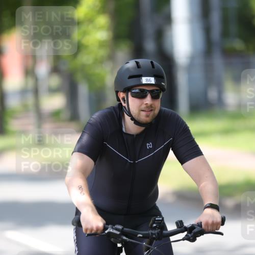 10.08.2025 - GEWOBA Citytriathlon Bremen Yannick Fuchs http://msf.ph/oto/8564760 10.08.2025 14:43:50 Radfahren 86, 154, 163, 259, 325 meine-sportfotos.de