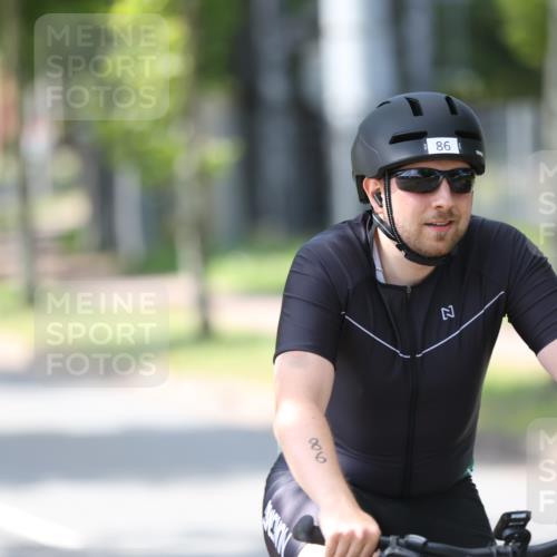 10.08.2025 - GEWOBA Citytriathlon Bremen Yannick Fuchs http://msf.ph/oto/8564762 10.08.2025 14:43:50 Radfahren 86, 154, 163, 259, 325 meine-sportfotos.de