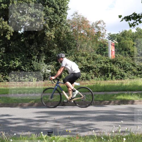 10.08.2025 - GEWOBA Citytriathlon Bremen Yannick Fuchs http://msf.ph/oto/8564772 10.08.2025 10:59:43 Radfahren 59, 141, 417, 463, 475, 498 meine-sportfotos.de