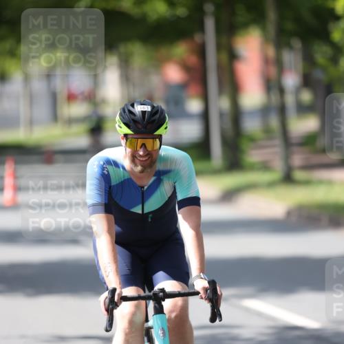 10.08.2025 - GEWOBA Citytriathlon Bremen Yannick Fuchs http://msf.ph/oto/8564776 10.08.2025 14:43:53 Radfahren 86, 154, 163, 259, 298, 325 meine-sportfotos.de