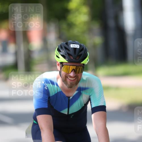 10.08.2025 - GEWOBA Citytriathlon Bremen Yannick Fuchs http://msf.ph/oto/8564778 10.08.2025 14:43:54 Radfahren 86, 154, 163, 259, 298, 325 meine-sportfotos.de