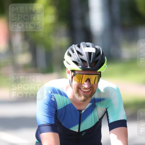 10.08.2025 - GEWOBA Citytriathlon Bremen Yannick Fuchs http://msf.ph/oto/8564780 10.08.2025 14:43:54 Radfahren 86, 154, 163, 259, 298, 325 meine-sportfotos.de