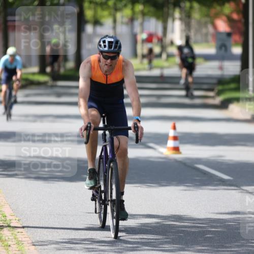 10.08.2025 - GEWOBA Citytriathlon Bremen Yannick Fuchs http://msf.ph/oto/8564786 10.08.2025 14:44:06 Radfahren 267, 278, 298, 408, 445 meine-sportfotos.de
