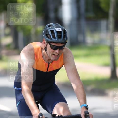 10.08.2025 - GEWOBA Citytriathlon Bremen Yannick Fuchs http://msf.ph/oto/8564792 10.08.2025 14:44:07 Radfahren 267, 278, 298, 408, 445 meine-sportfotos.de