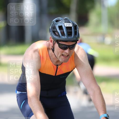 10.08.2025 - GEWOBA Citytriathlon Bremen Yannick Fuchs http://msf.ph/oto/8564793 10.08.2025 14:44:07 Radfahren 267, 278, 298, 408, 445 meine-sportfotos.de