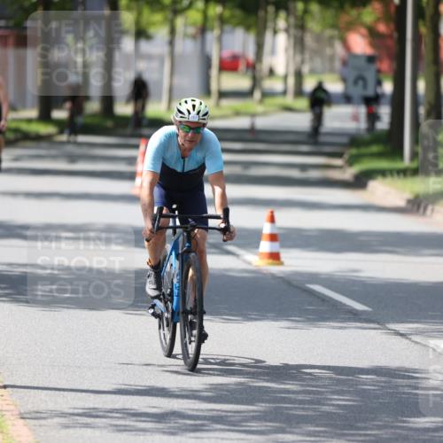 10.08.2025 - GEWOBA Citytriathlon Bremen Yannick Fuchs http://msf.ph/oto/8564794 10.08.2025 14:44:09 Radfahren 28, 267, 278, 298, 408, 445 meine-sportfotos.de