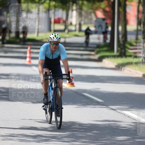 10.08.2025 - GEWOBA Citytriathlon Bremen Yannick Fuchs http://msf.ph/oto/8564796 10.08.2025 14:44:09 Radfahren 28, 267, 278, 298, 408, 445 meine-sportfotos.de