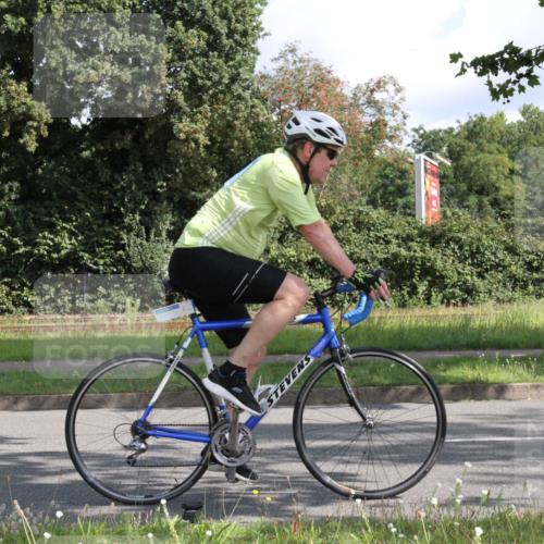 10.08.2025 - GEWOBA Citytriathlon Bremen Yannick Fuchs http://msf.ph/oto/8564801 10.08.2025 10:59:58 Radfahren 47, 141, 197, 201, 417, 475, 482, 498 meine-sportfotos.de