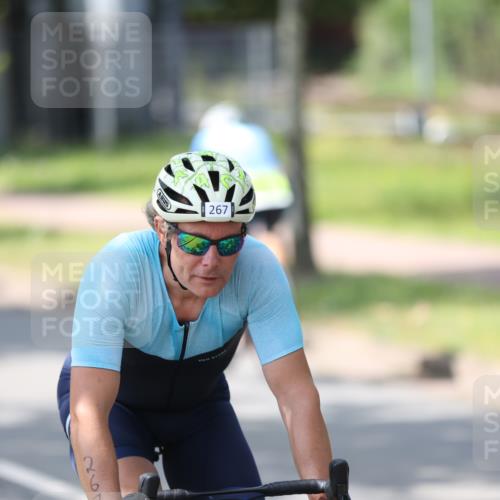 10.08.2025 - GEWOBA Citytriathlon Bremen Yannick Fuchs http://msf.ph/oto/8564803 10.08.2025 14:44:10 Radfahren 28, 267, 278, 298, 408, 445 meine-sportfotos.de