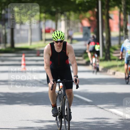 10.08.2025 - GEWOBA Citytriathlon Bremen Yannick Fuchs http://msf.ph/oto/8564806 10.08.2025 14:44:12 Radfahren 28, 267, 278, 298, 408, 445 meine-sportfotos.de