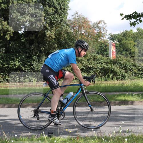 10.08.2025 - GEWOBA Citytriathlon Bremen Yannick Fuchs http://msf.ph/oto/8564808 10.08.2025 11:00:03 Radfahren 47, 141, 197, 201, 227, 417, 482, 498 meine-sportfotos.de