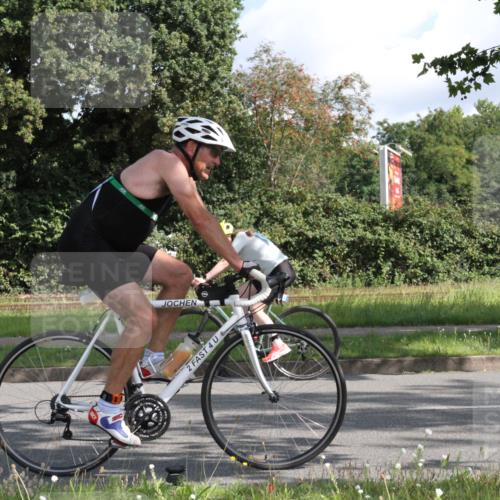 10.08.2025 - GEWOBA Citytriathlon Bremen Yannick Fuchs http://msf.ph/oto/8564816 10.08.2025 11:00:07 Radfahren 47, 141, 197, 201, 227, 482, 498 meine-sportfotos.de