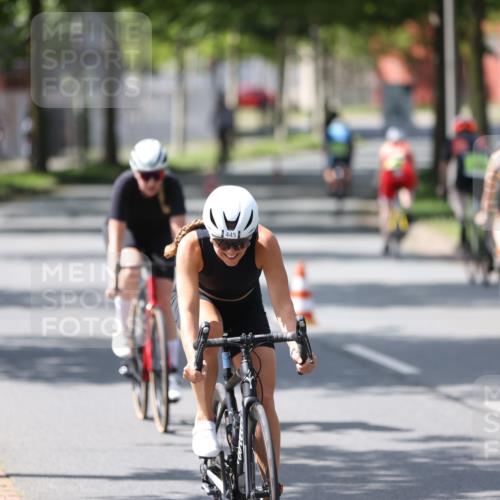 10.08.2025 - GEWOBA Citytriathlon Bremen Yannick Fuchs http://msf.ph/oto/8564818 10.08.2025 14:44:15 Radfahren 28, 267, 278, 298, 408, 445 meine-sportfotos.de