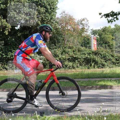 10.08.2025 - GEWOBA Citytriathlon Bremen Yannick Fuchs http://msf.ph/oto/8564820 10.08.2025 11:00:08 Radfahren 47, 141, 197, 201, 227, 482, 498 meine-sportfotos.de