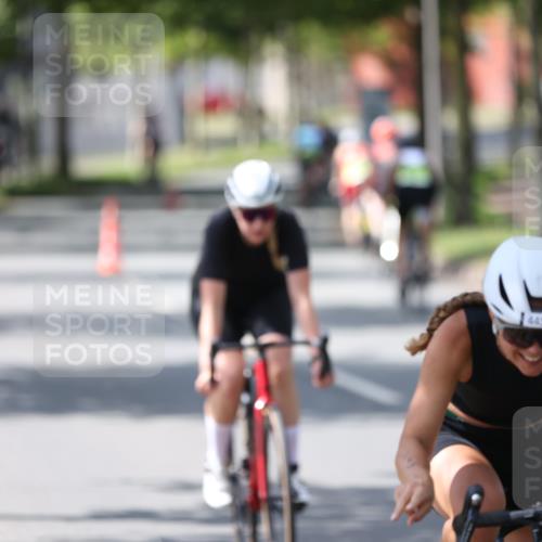10.08.2025 - GEWOBA Citytriathlon Bremen Yannick Fuchs http://msf.ph/oto/8564821 10.08.2025 14:44:16 Radfahren 9, 28, 267, 278, 298, 408, 445 meine-sportfotos.de