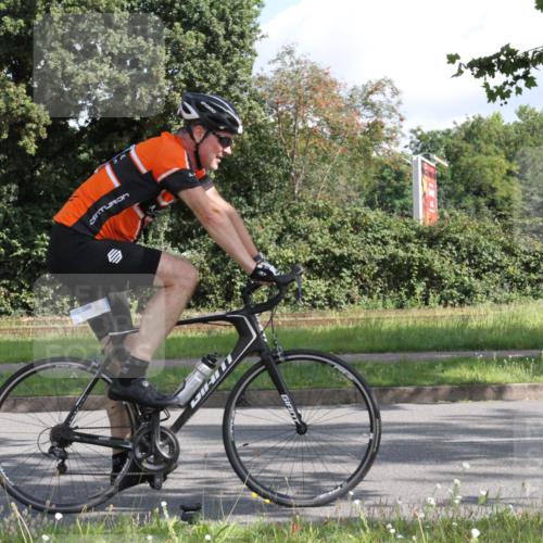 10.08.2025 - GEWOBA Citytriathlon Bremen Yannick Fuchs http://msf.ph/oto/8564823 10.08.2025 11:00:16 Radfahren 41, 131, 139, 197, 227, 381, 482 meine-sportfotos.de
