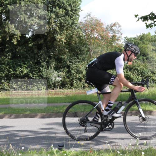 10.08.2025 - GEWOBA Citytriathlon Bremen Yannick Fuchs http://msf.ph/oto/8564825 10.08.2025 11:00:21 Radfahren 41, 131, 139, 227, 381, 474 meine-sportfotos.de