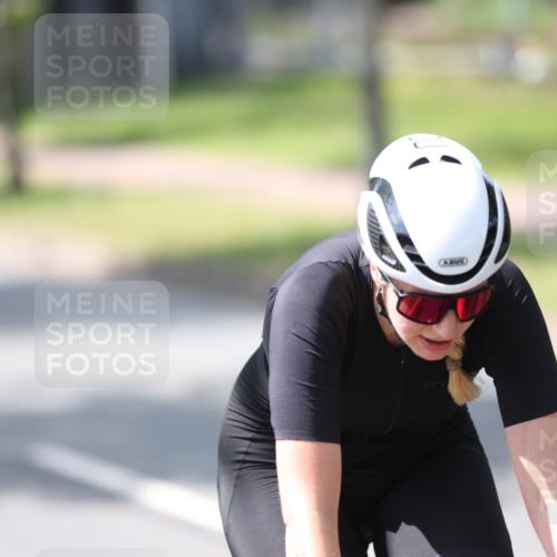 10.08.2025 - GEWOBA Citytriathlon Bremen Yannick Fuchs http://msf.ph/oto/8564829 10.08.2025 14:44:17 Radfahren 9, 28, 267, 278, 298, 408, 445 meine-sportfotos.de