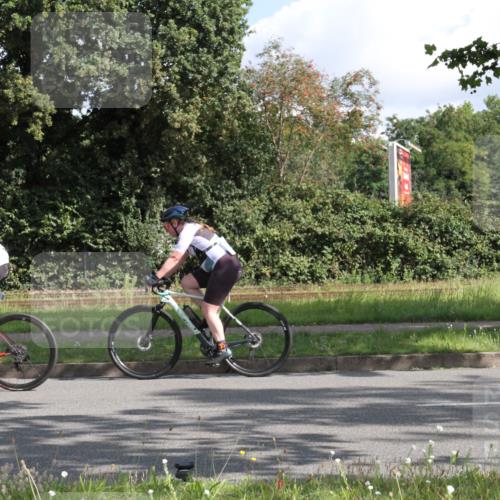 10.08.2025 - GEWOBA Citytriathlon Bremen Yannick Fuchs http://msf.ph/oto/8564839 10.08.2025 11:00:27 Radfahren 3, 41, 131, 139, 229, 381, 474 meine-sportfotos.de