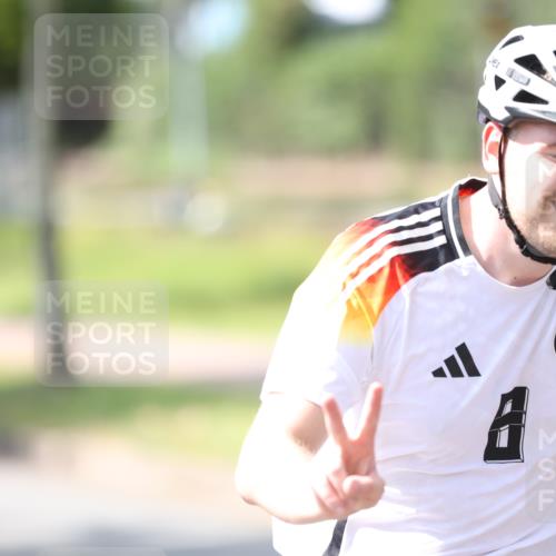 10.08.2025 - GEWOBA Citytriathlon Bremen Yannick Fuchs http://msf.ph/oto/8564843 10.08.2025 14:44:28 Radfahren 9, 28, 200, 323, 383, 408, 445 meine-sportfotos.de