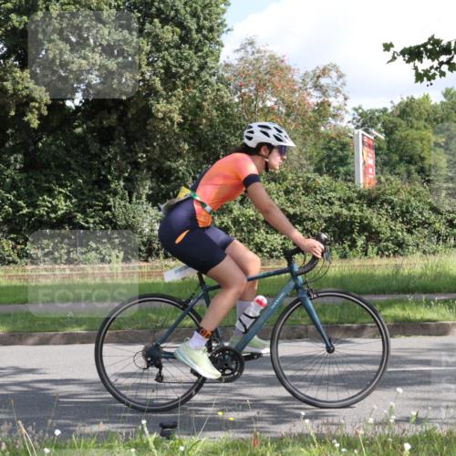 10.08.2025 - GEWOBA Citytriathlon Bremen Yannick Fuchs http://msf.ph/oto/8564849 10.08.2025 11:00:38 Radfahren 3, 39, 49, 107, 139, 173, 229, 436, 474 meine-sportfotos.de