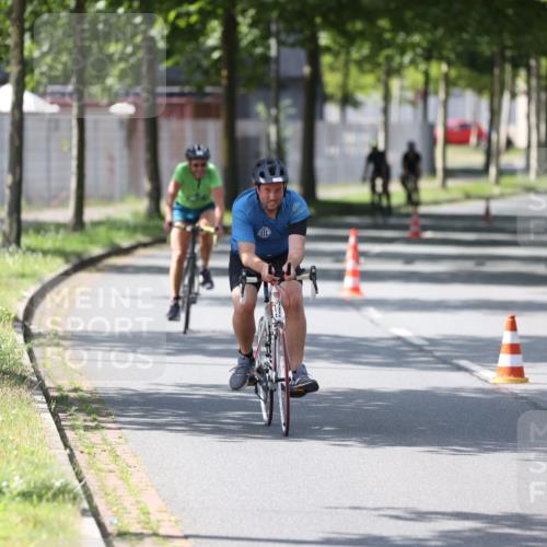 10.08.2025 - GEWOBA Citytriathlon Bremen Yannick Fuchs http://msf.ph/oto/8564858 10.08.2025 14:44:35 Radfahren 9, 73, 200, 208, 323, 383 meine-sportfotos.de