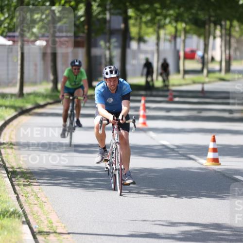 10.08.2025 - GEWOBA Citytriathlon Bremen Yannick Fuchs http://msf.ph/oto/8564859 10.08.2025 14:44:35 Radfahren 9, 73, 200, 208, 323, 383 meine-sportfotos.de