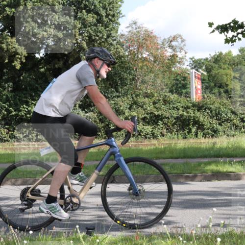 10.08.2025 - GEWOBA Citytriathlon Bremen Yannick Fuchs http://msf.ph/oto/8564860 10.08.2025 11:00:43 Radfahren 3, 39, 49, 107, 173, 229, 436, 474, 499 meine-sportfotos.de