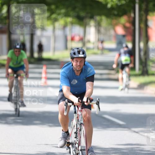 10.08.2025 - GEWOBA Citytriathlon Bremen Yannick Fuchs http://msf.ph/oto/8564864 10.08.2025 14:44:36 Radfahren 9, 73, 200, 208, 323, 383 meine-sportfotos.de