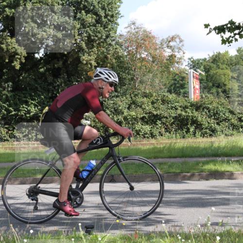 10.08.2025 - GEWOBA Citytriathlon Bremen Yannick Fuchs http://msf.ph/oto/8564870 10.08.2025 11:00:49 Radfahren 3, 9, 39, 49, 107, 173, 229, 436, 499 meine-sportfotos.de