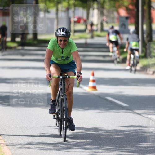 10.08.2025 - GEWOBA Citytriathlon Bremen Yannick Fuchs http://msf.ph/oto/8564873 10.08.2025 14:44:37 Radfahren 9, 73, 200, 208, 323, 383 meine-sportfotos.de