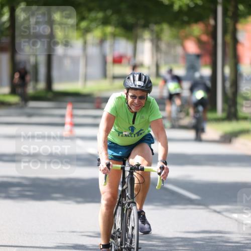 10.08.2025 - GEWOBA Citytriathlon Bremen Yannick Fuchs http://msf.ph/oto/8564876 10.08.2025 14:44:38 Radfahren 9, 73, 200, 208, 323, 383 meine-sportfotos.de