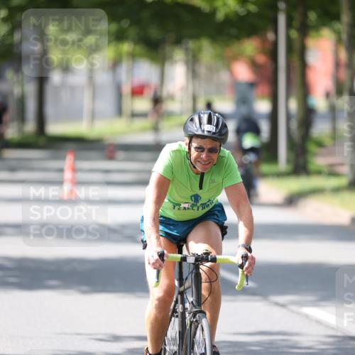 10.08.2025 - GEWOBA Citytriathlon Bremen Yannick Fuchs http://msf.ph/oto/8564877 10.08.2025 14:44:38 Radfahren 9, 73, 200, 208, 323, 383 meine-sportfotos.de