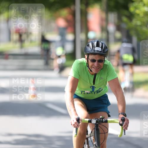 10.08.2025 - GEWOBA Citytriathlon Bremen Yannick Fuchs http://msf.ph/oto/8564879 10.08.2025 14:44:38 Radfahren 9, 73, 200, 208, 323, 383 meine-sportfotos.de
