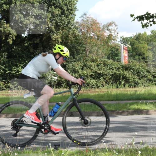 10.08.2025 - GEWOBA Citytriathlon Bremen Yannick Fuchs http://msf.ph/oto/8564885 10.08.2025 11:01:11 Radfahren 9, 15, 37, 65, 113, 410 meine-sportfotos.de