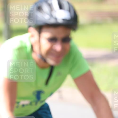 10.08.2025 - GEWOBA Citytriathlon Bremen Yannick Fuchs http://msf.ph/oto/8564888 10.08.2025 14:44:39 Radfahren 9, 73, 200, 208, 323, 383 meine-sportfotos.de