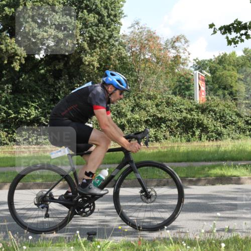 10.08.2025 - GEWOBA Citytriathlon Bremen Yannick Fuchs http://msf.ph/oto/8564911 10.08.2025 11:01:47 Radfahren 89, 199, 481 meine-sportfotos.de