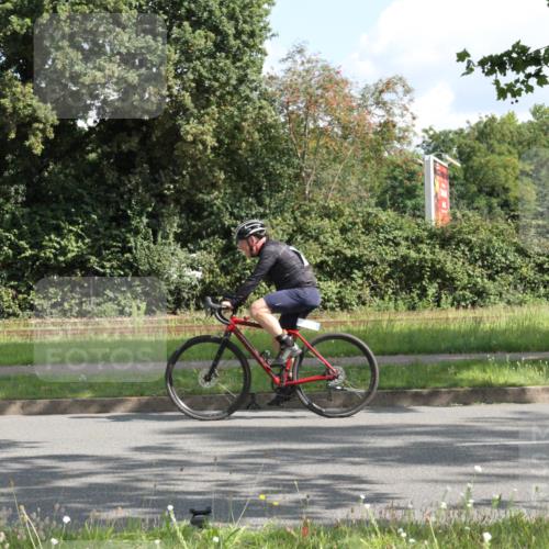 10.08.2025 - GEWOBA Citytriathlon Bremen Yannick Fuchs http://msf.ph/oto/8564913 10.08.2025 11:01:47 Radfahren 89, 199, 481 meine-sportfotos.de