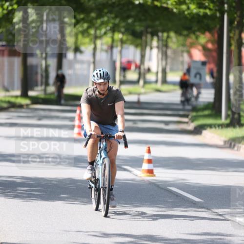 10.08.2025 - GEWOBA Citytriathlon Bremen Yannick Fuchs http://msf.ph/oto/8564917 10.08.2025 14:44:49 Radfahren 35, 73, 208, 346, 383 meine-sportfotos.de