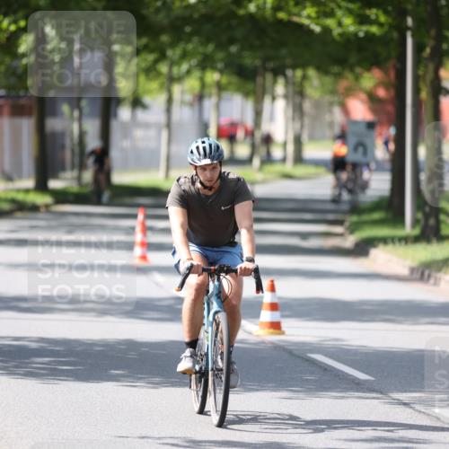 10.08.2025 - GEWOBA Citytriathlon Bremen Yannick Fuchs http://msf.ph/oto/8564919 10.08.2025 14:44:49 Radfahren 35, 73, 208, 346, 383 meine-sportfotos.de
