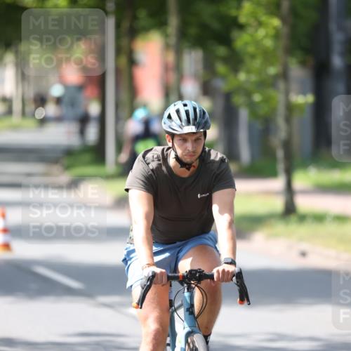 10.08.2025 - GEWOBA Citytriathlon Bremen Yannick Fuchs http://msf.ph/oto/8564924 10.08.2025 14:44:50 Radfahren 35, 73, 208, 346, 383, 484 meine-sportfotos.de