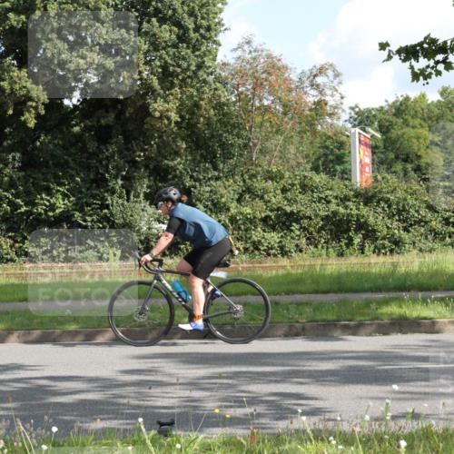 10.08.2025 - GEWOBA Citytriathlon Bremen Yannick Fuchs http://msf.ph/oto/8564926 10.08.2025 11:02:08 Radfahren 89 meine-sportfotos.de