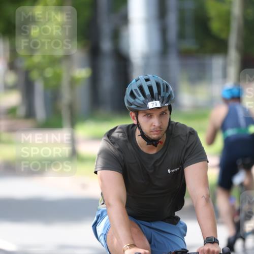 10.08.2025 - GEWOBA Citytriathlon Bremen Yannick Fuchs http://msf.ph/oto/8564927 10.08.2025 14:44:51 Radfahren 35, 73, 198, 208, 346, 383, 484 meine-sportfotos.de