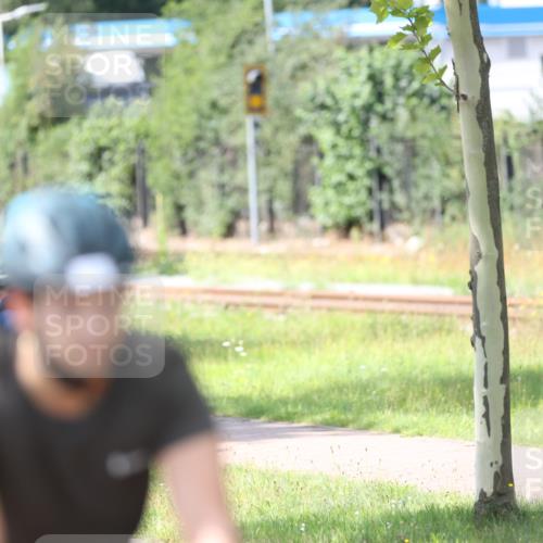 10.08.2025 - GEWOBA Citytriathlon Bremen Yannick Fuchs http://msf.ph/oto/8564930 10.08.2025 14:44:51 Radfahren 35, 73, 198, 208, 346, 383, 484 meine-sportfotos.de