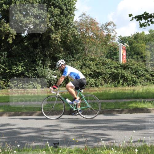 10.08.2025 - GEWOBA Citytriathlon Bremen Yannick Fuchs http://msf.ph/oto/8564934 10.08.2025 11:02:17 Radfahren 61, 195, 237 meine-sportfotos.de