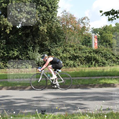 10.08.2025 - GEWOBA Citytriathlon Bremen Yannick Fuchs http://msf.ph/oto/8564939 10.08.2025 11:02:23 Radfahren 61, 195, 237, 484 meine-sportfotos.de