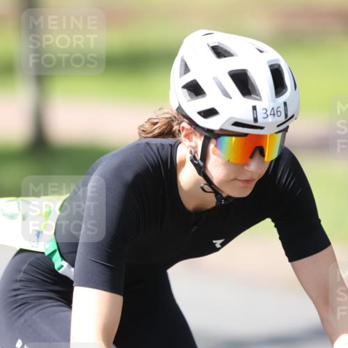 10.08.2025 - GEWOBA Citytriathlon Bremen Yannick Fuchs http://msf.ph/oto/8564945 10.08.2025 14:44:58 Radfahren 35, 73, 198, 326, 336, 346, 453, 484 meine-sportfotos.de