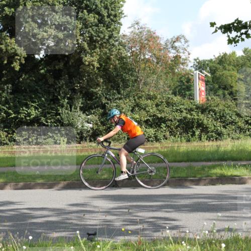 10.08.2025 - GEWOBA Citytriathlon Bremen Yannick Fuchs http://msf.ph/oto/8564947 10.08.2025 11:02:30 Radfahren 61, 195, 237, 484 meine-sportfotos.de
